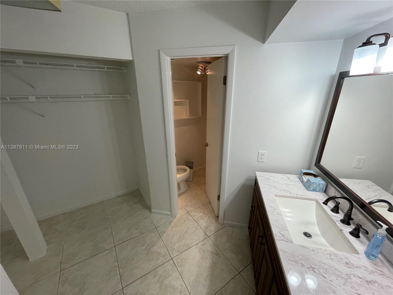 PLANTATION RACQUET CLUB - Residential Lease