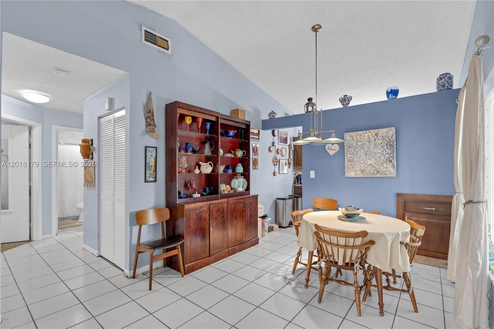 COUNTRY LAKE HOMES 2ND AD - Residential