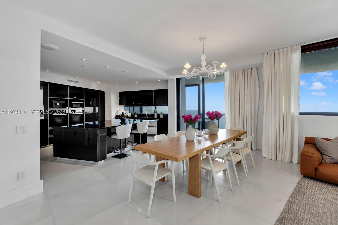 PORSCHE TOWER - Residential