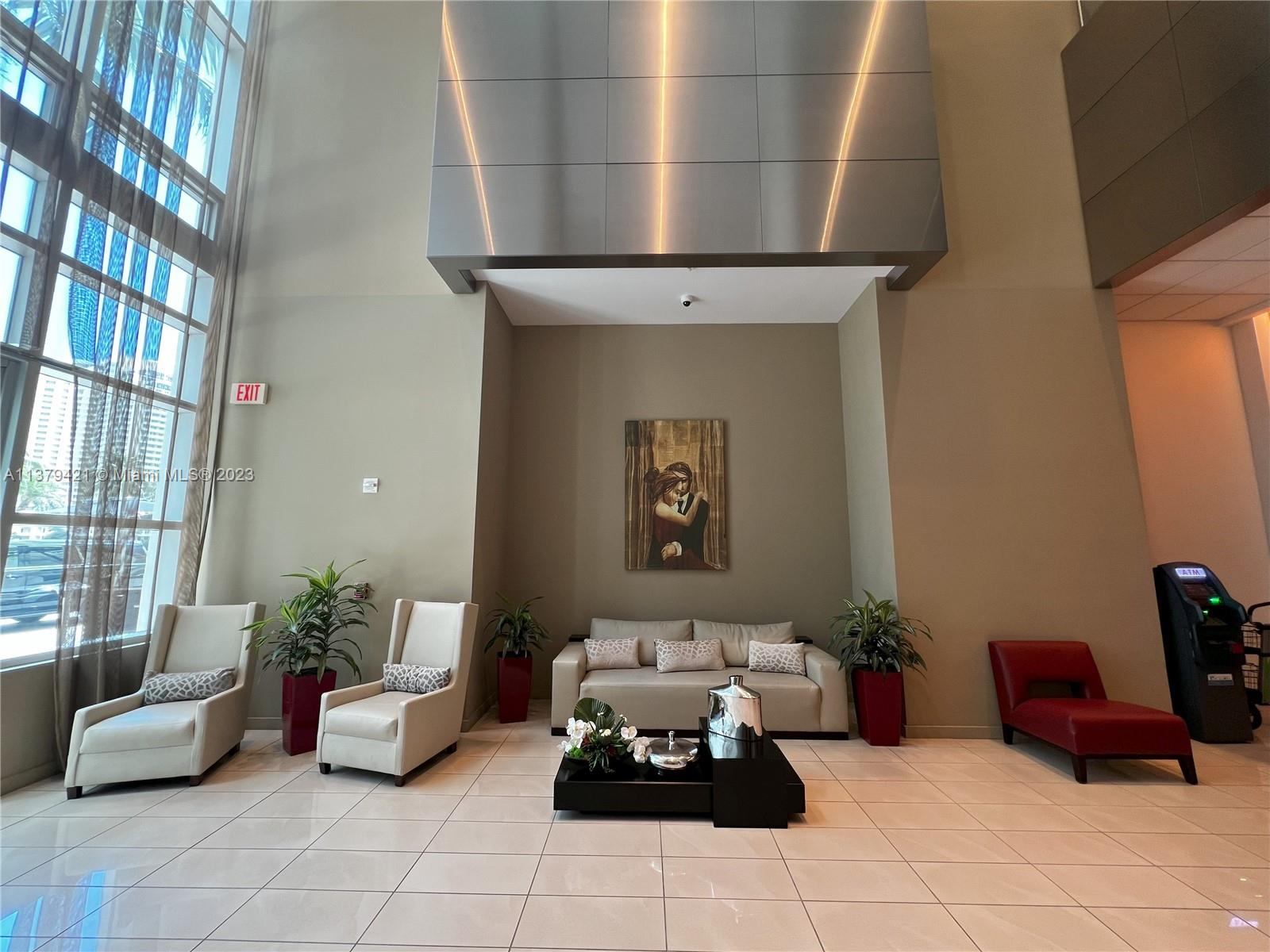 MET 1 CONDO - Residential Lease