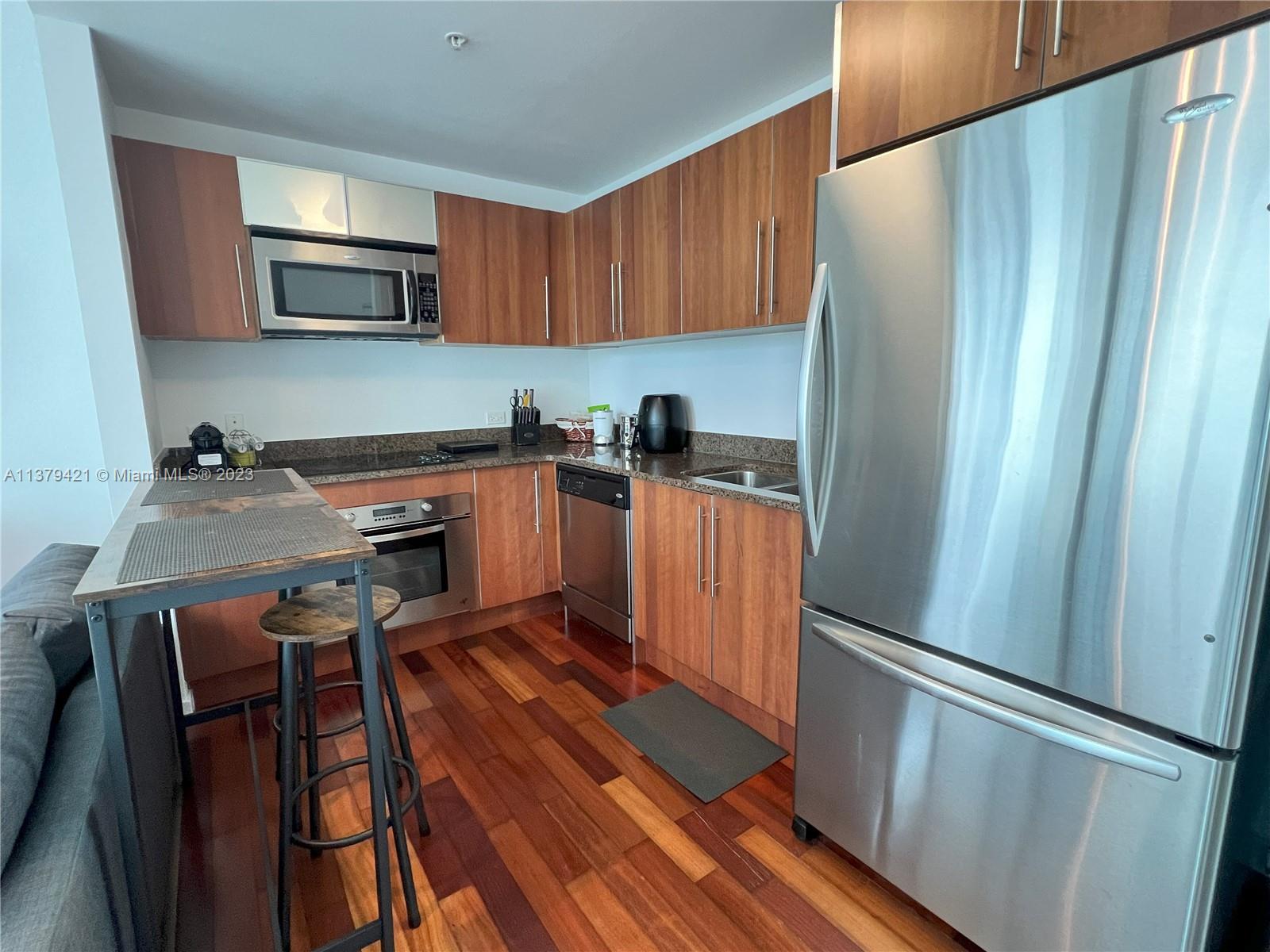 LOCATION! Be part of the most incredible Miami lifestyle in the heart of Downtown! Beautiful 1 Bedroom apartment at the great MET1 Condo! Stunning city views! Located in the heart of Miami, by the sea. Close to Brickell financial center, Bayside, Bayfront Park, Whole Foods, Brickell City Centre, and minutes from Miami International Airport, Miami Arena and Miami Beach. Free Metro Mover. Huge balcony. SS kitchen appliances. Security. Great amenities. 1 Covered assigned parking. If interested on renting "FURNISHED", then all Furniture in place including TVs/Silverware/etc. may stay at an increased Rental Price. Available for move in, on June 20th, 2023. Great rental property!