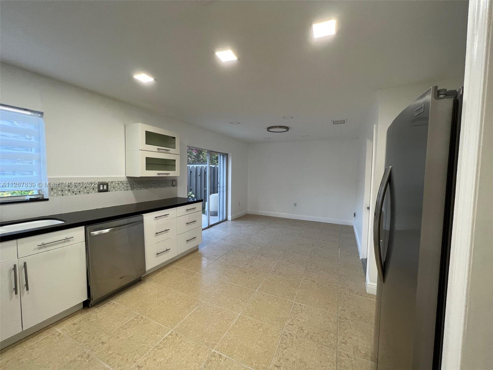 PATIO HOMES OF DORAL PINE - Residential Lease