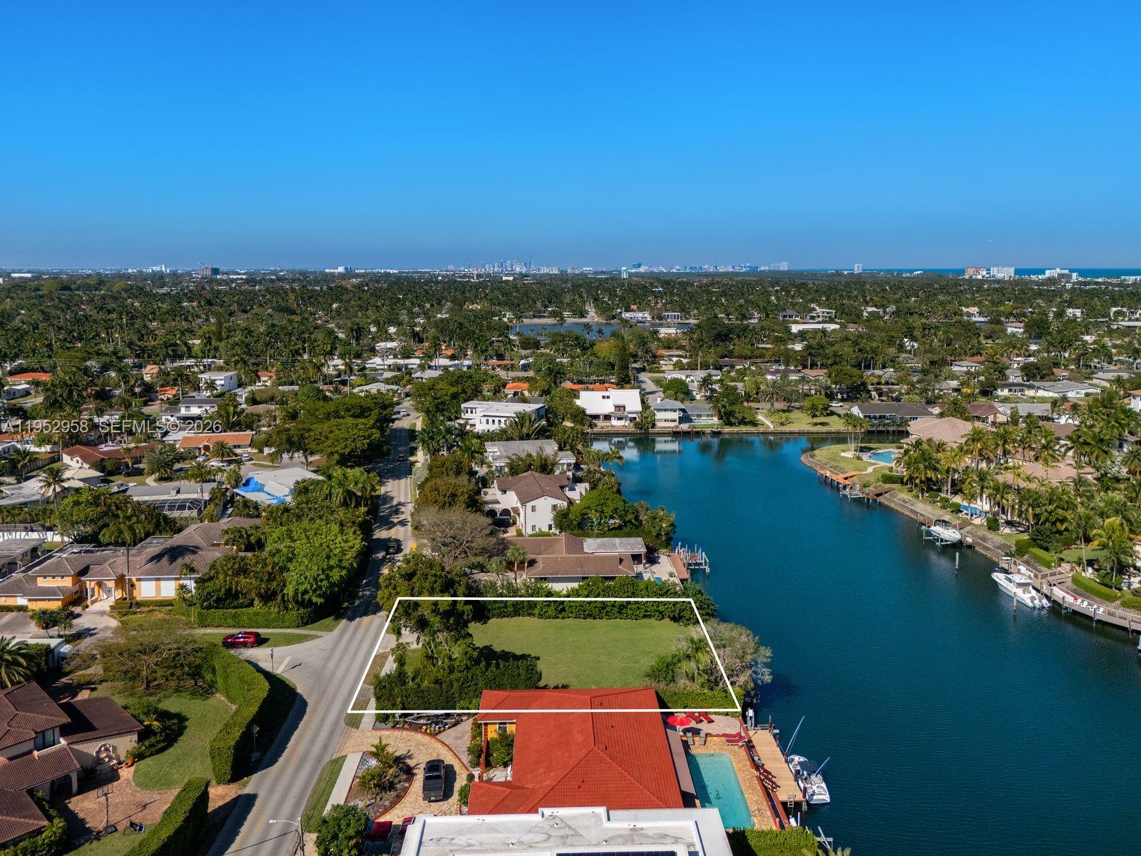 HOLLYWOOD GOLF ESTATES SE - Land