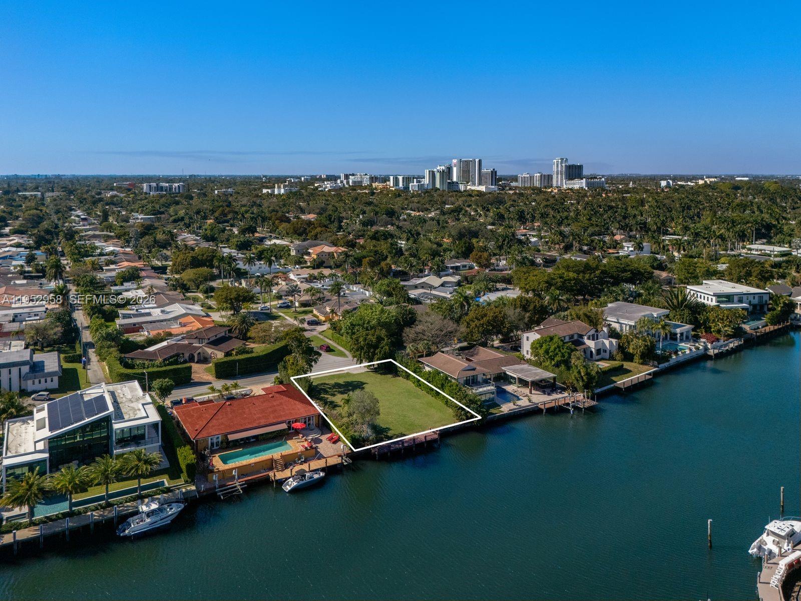 HOLLYWOOD GOLF ESTATES SE - Land