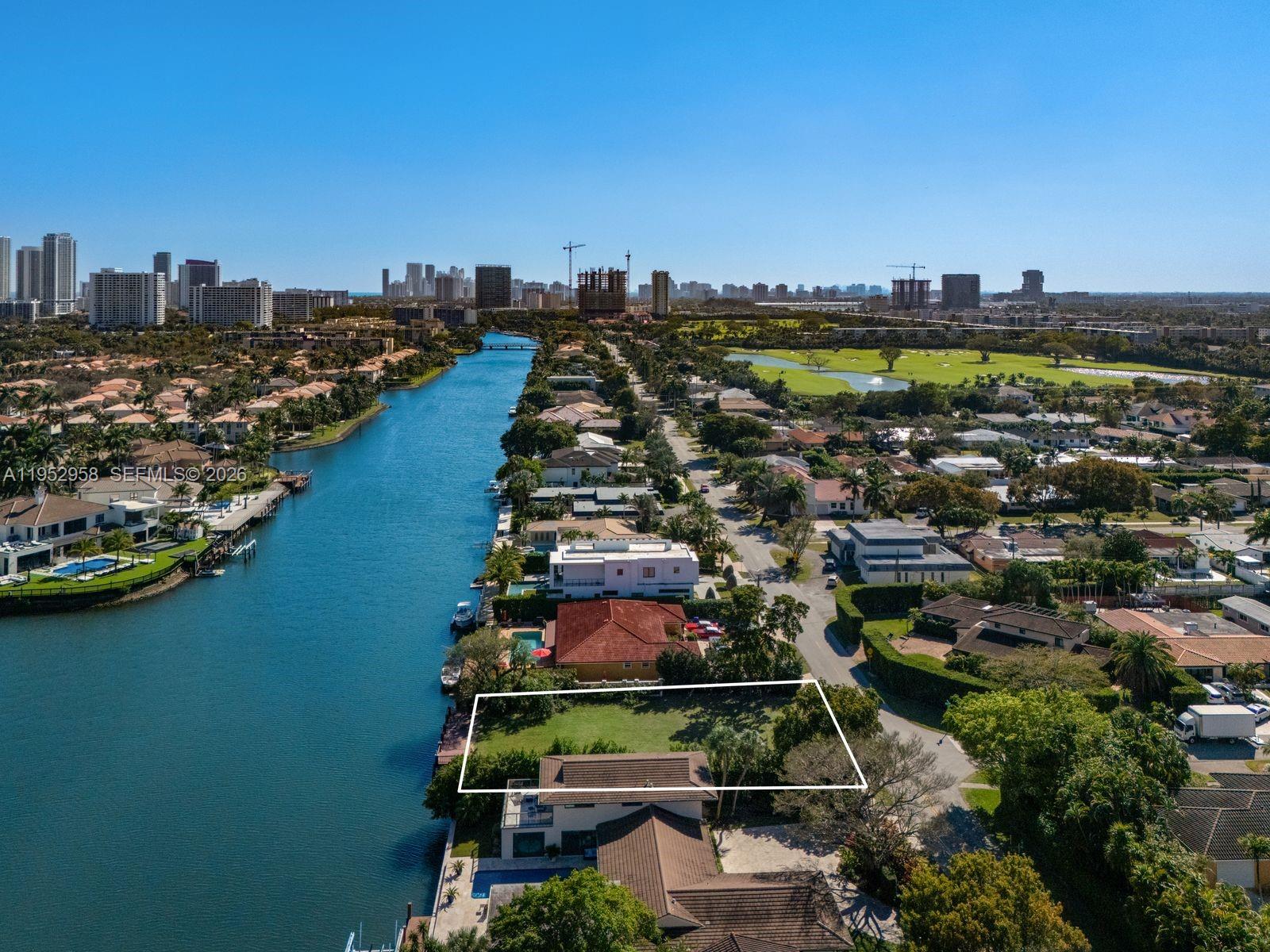 HOLLYWOOD GOLF ESTATES SE - Land