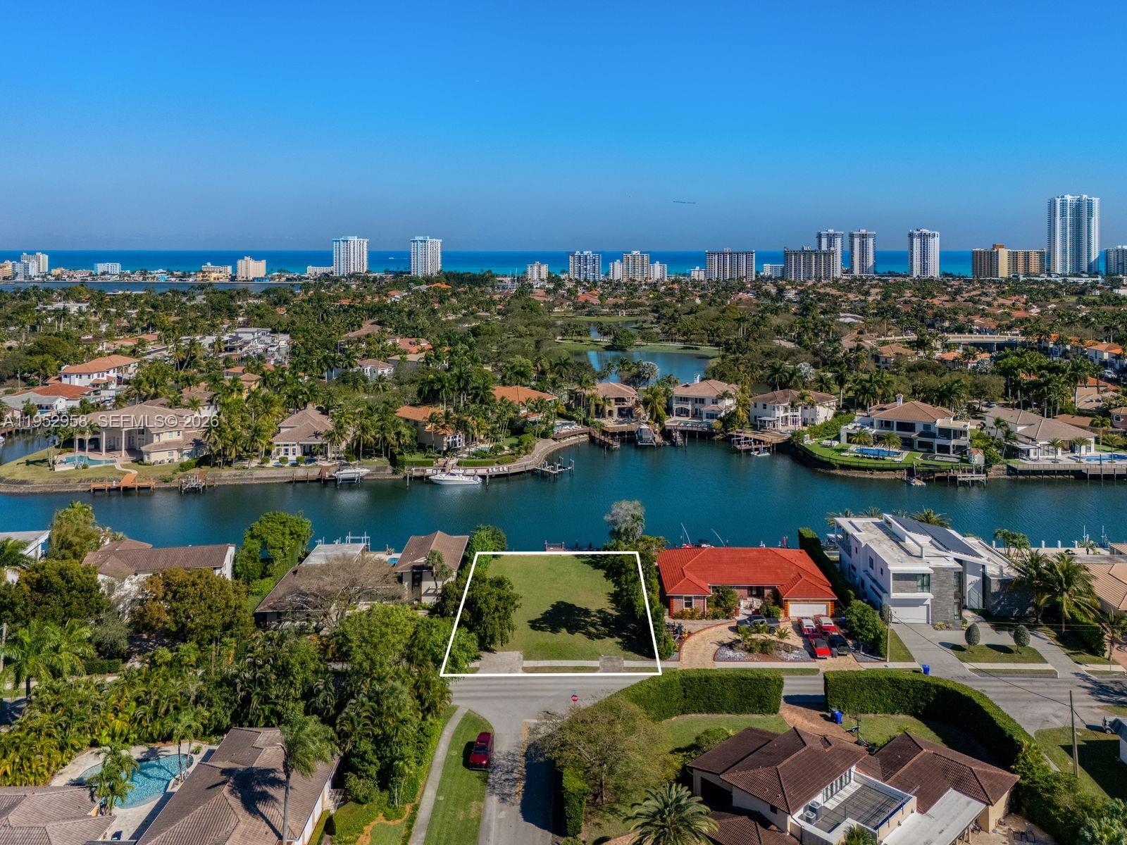 HOLLYWOOD GOLF ESTATES SE - Land