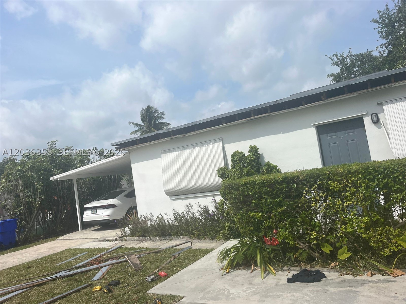 HOLLYWOOD ACRES - Residential Income