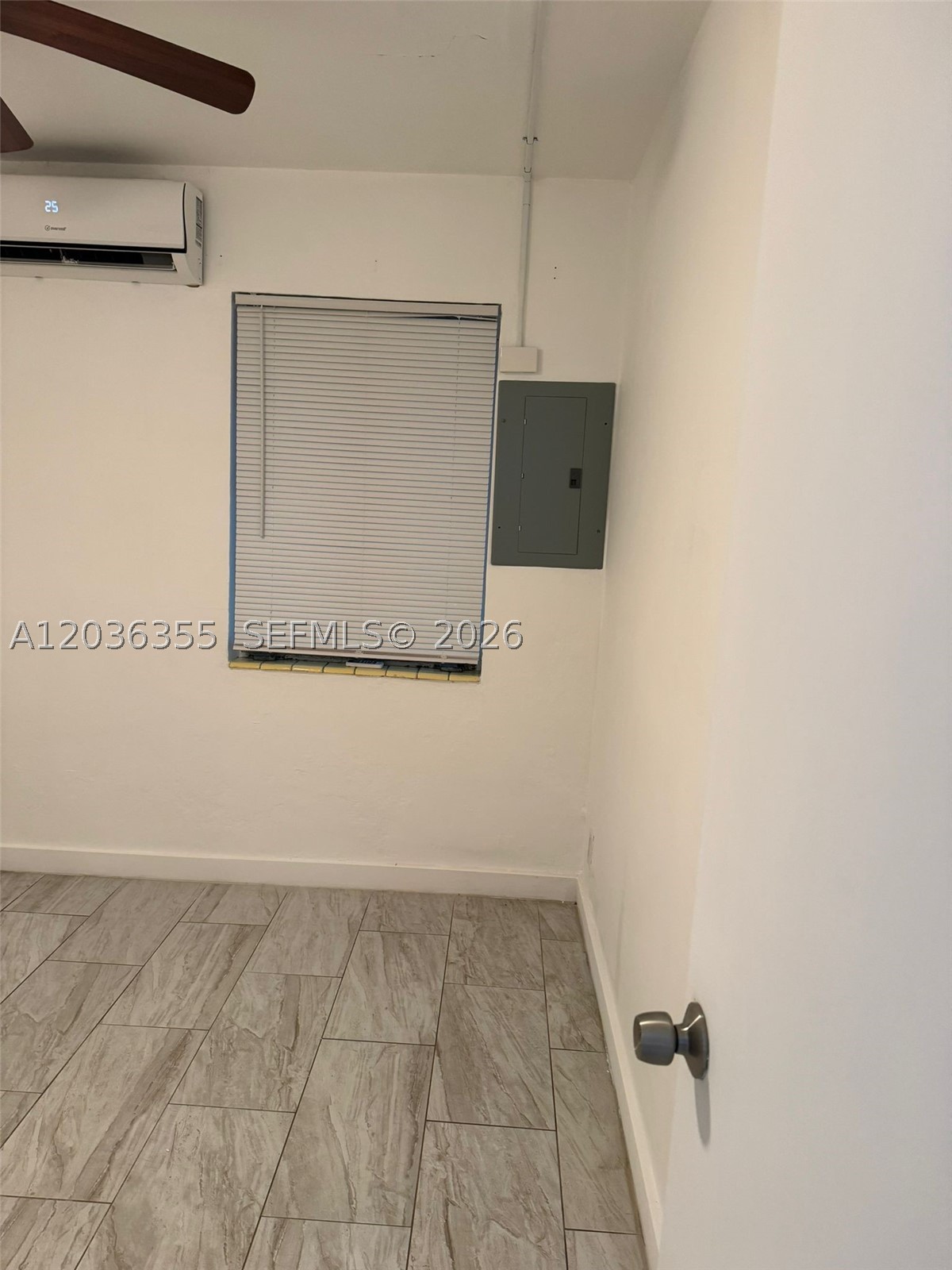 HOLLYWOOD ACRES - Residential Income
