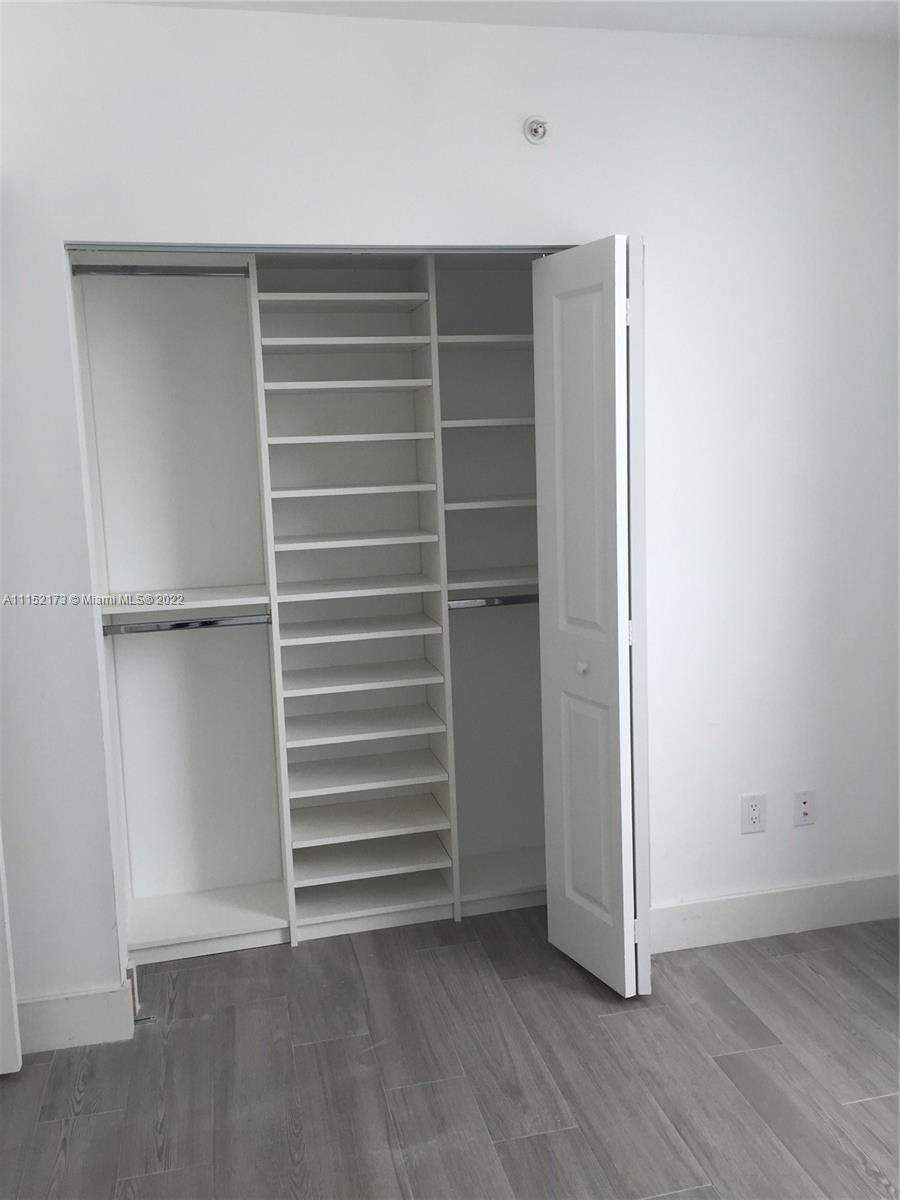 400 SUNNY ISLES CONDO WES - Residential