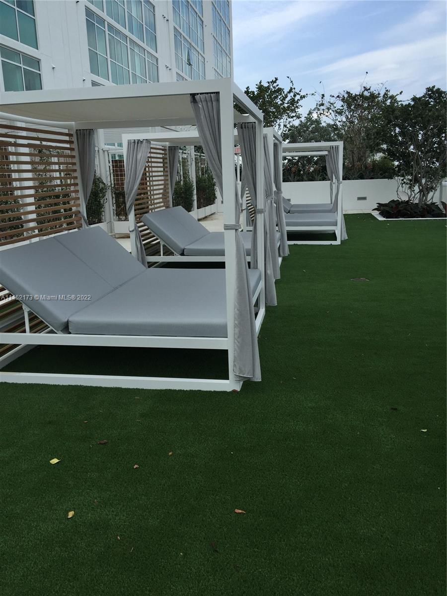 400 SUNNY ISLES CONDO WES - Residential