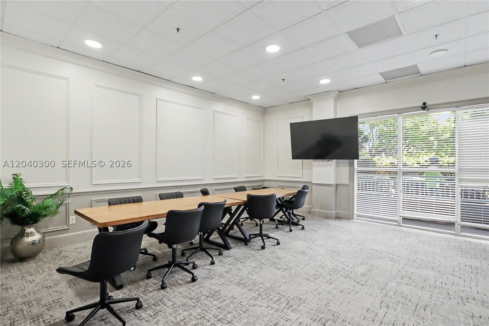 DA VINCI ON DOUGLAS CONDO - Residential