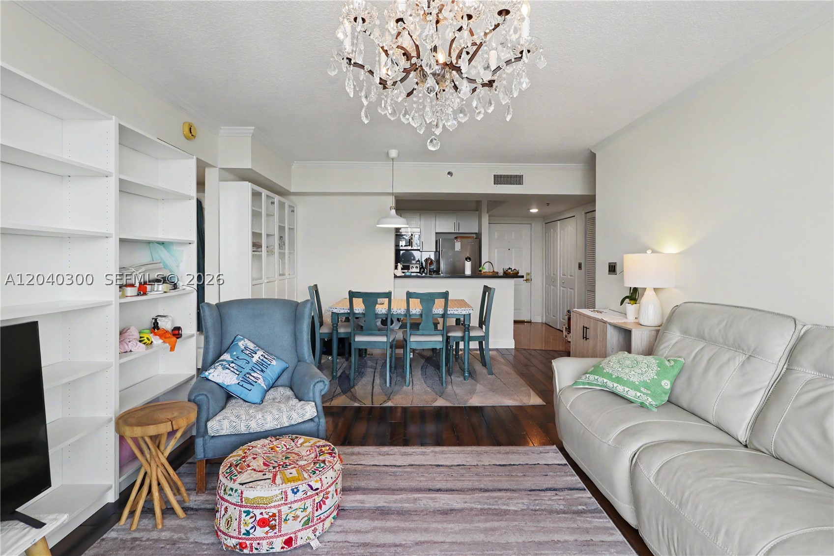 DA VINCI ON DOUGLAS CONDO - Residential