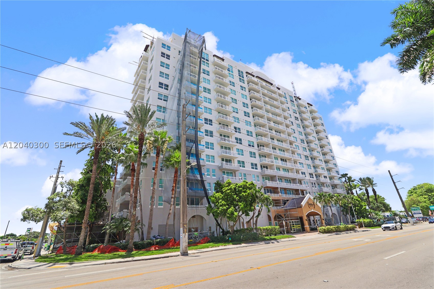 DA VINCI ON DOUGLAS CONDO - Residential