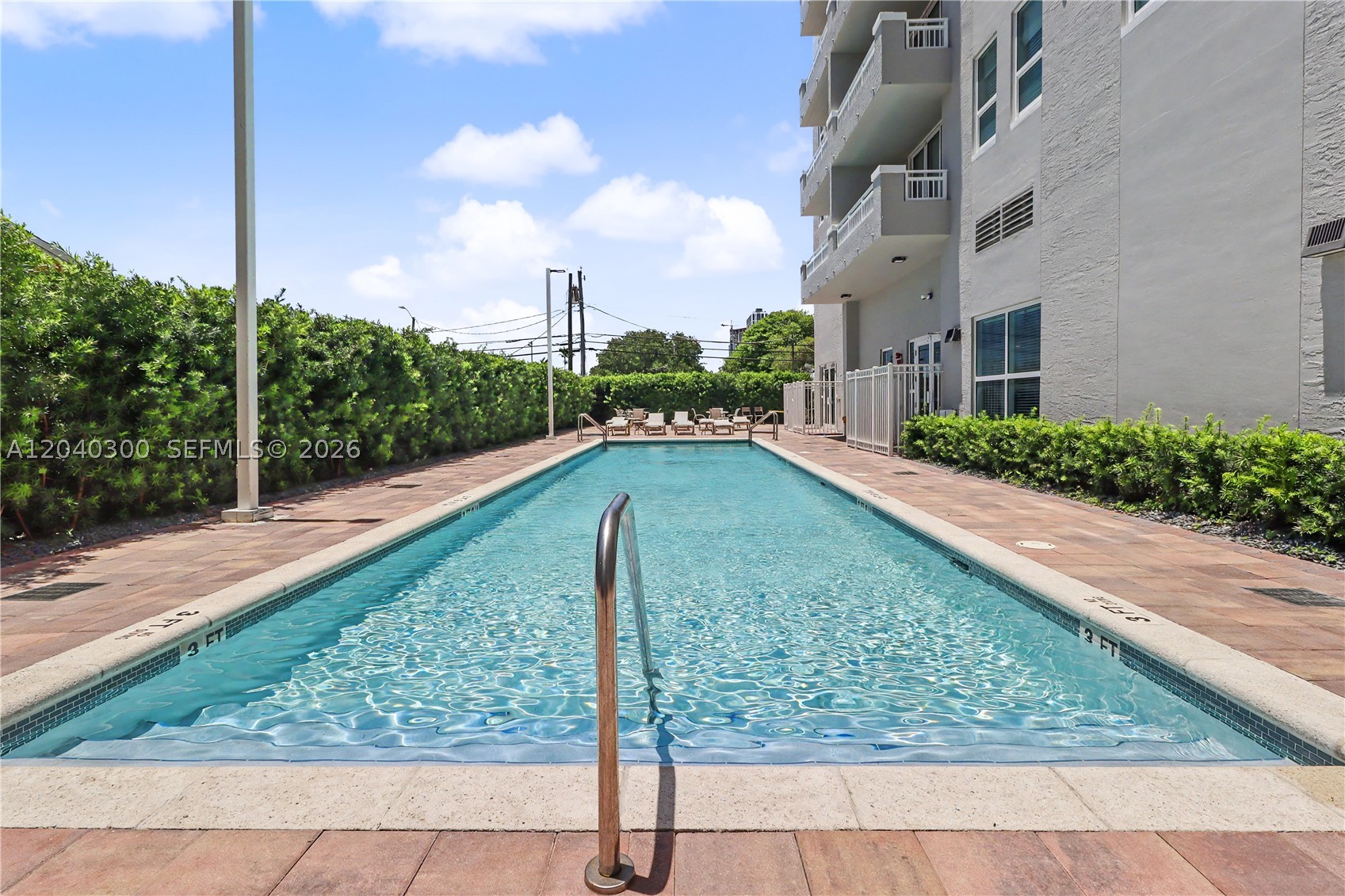 DA VINCI ON DOUGLAS CONDO - Residential
