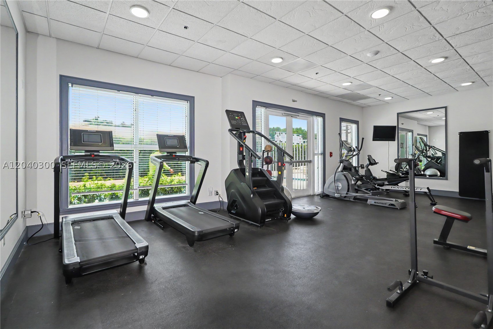 DA VINCI ON DOUGLAS CONDO - Residential