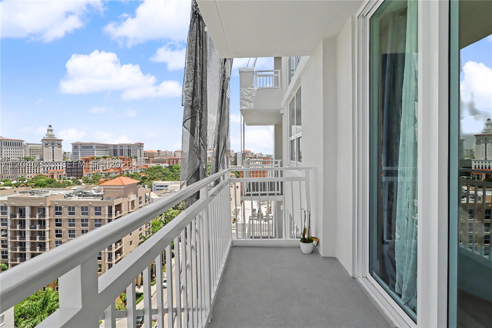 DA VINCI ON DOUGLAS CONDO - Residential