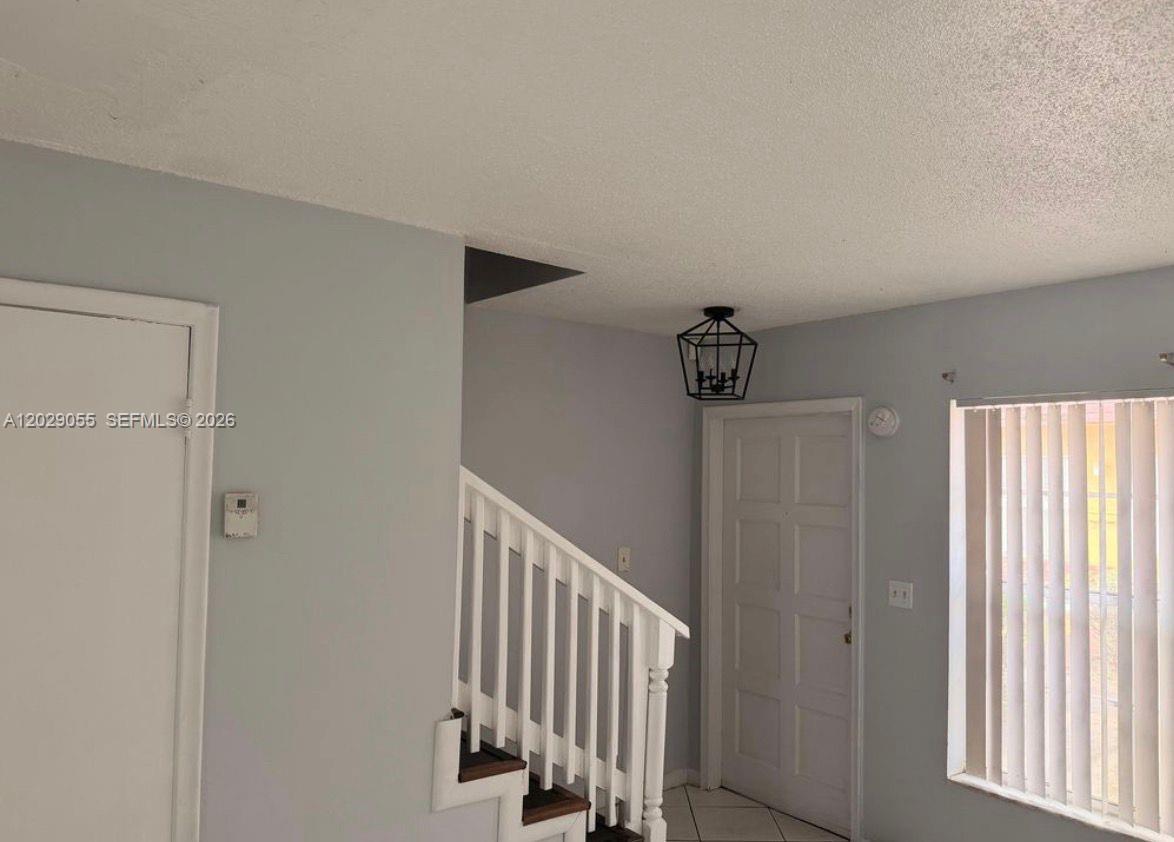 ROYAL OAKS TOWNHOUSE 2 CO - Residential Lease