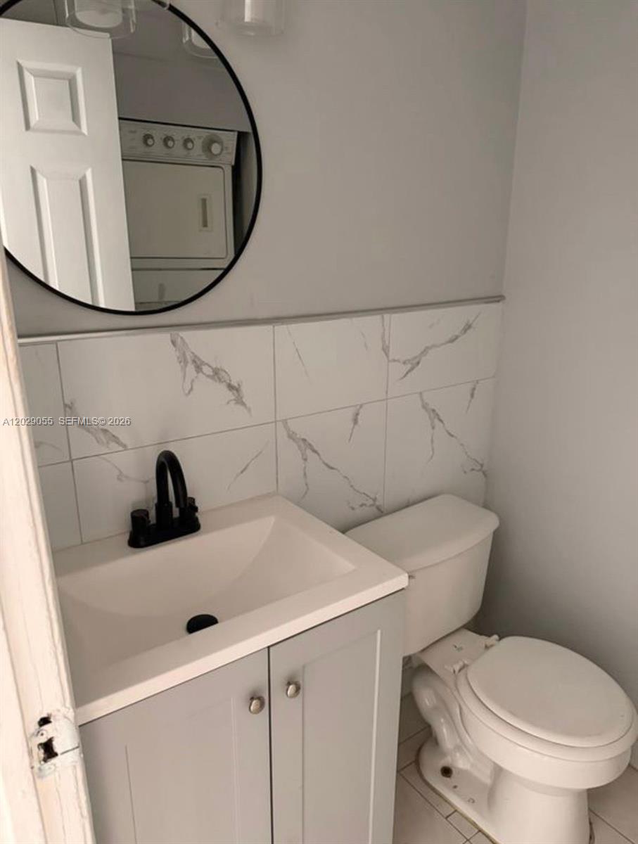 ROYAL OAKS TOWNHOUSE 2 CO - Residential Lease