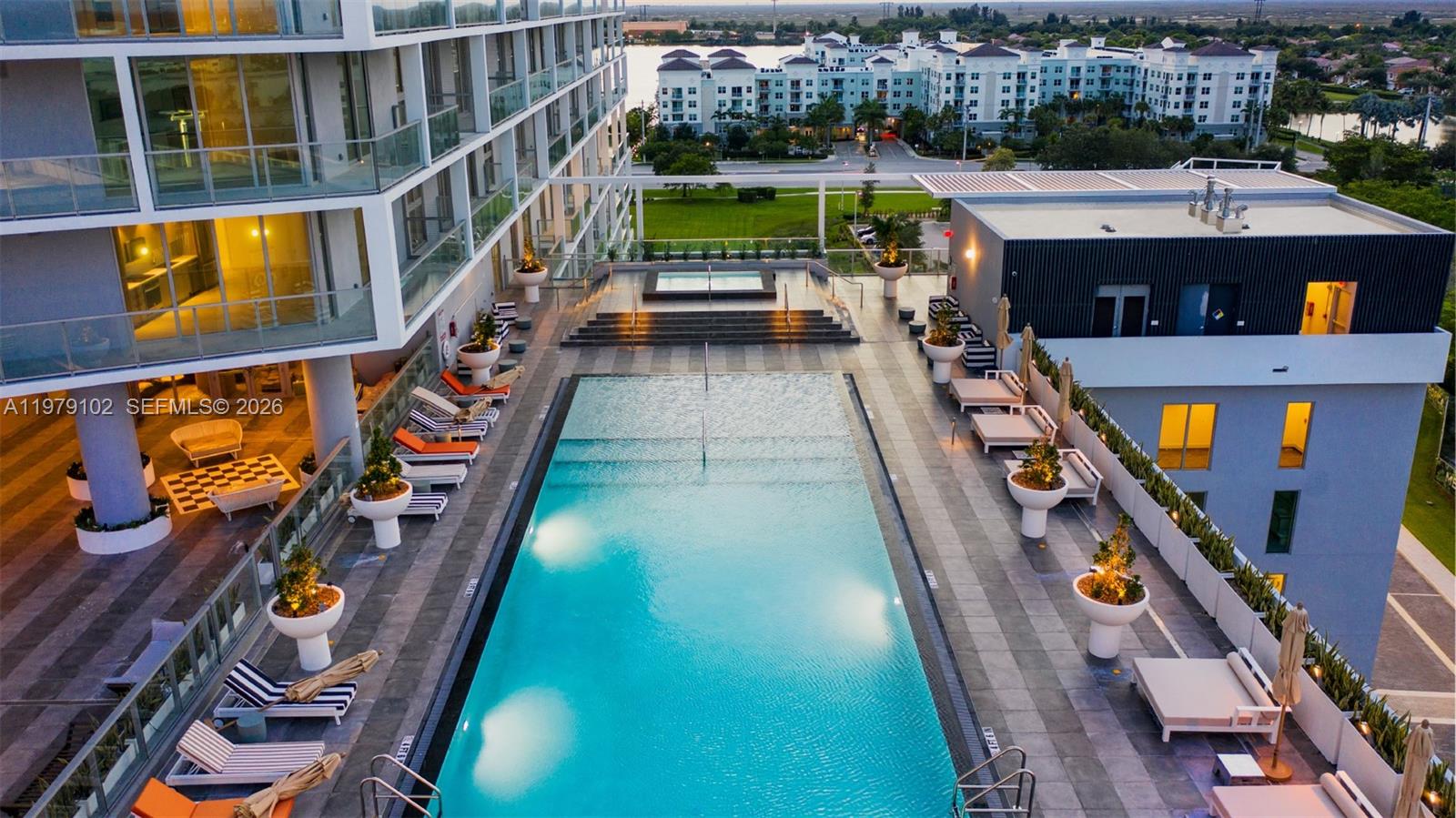 METROPICA NORTH TOWER ONE - Residential