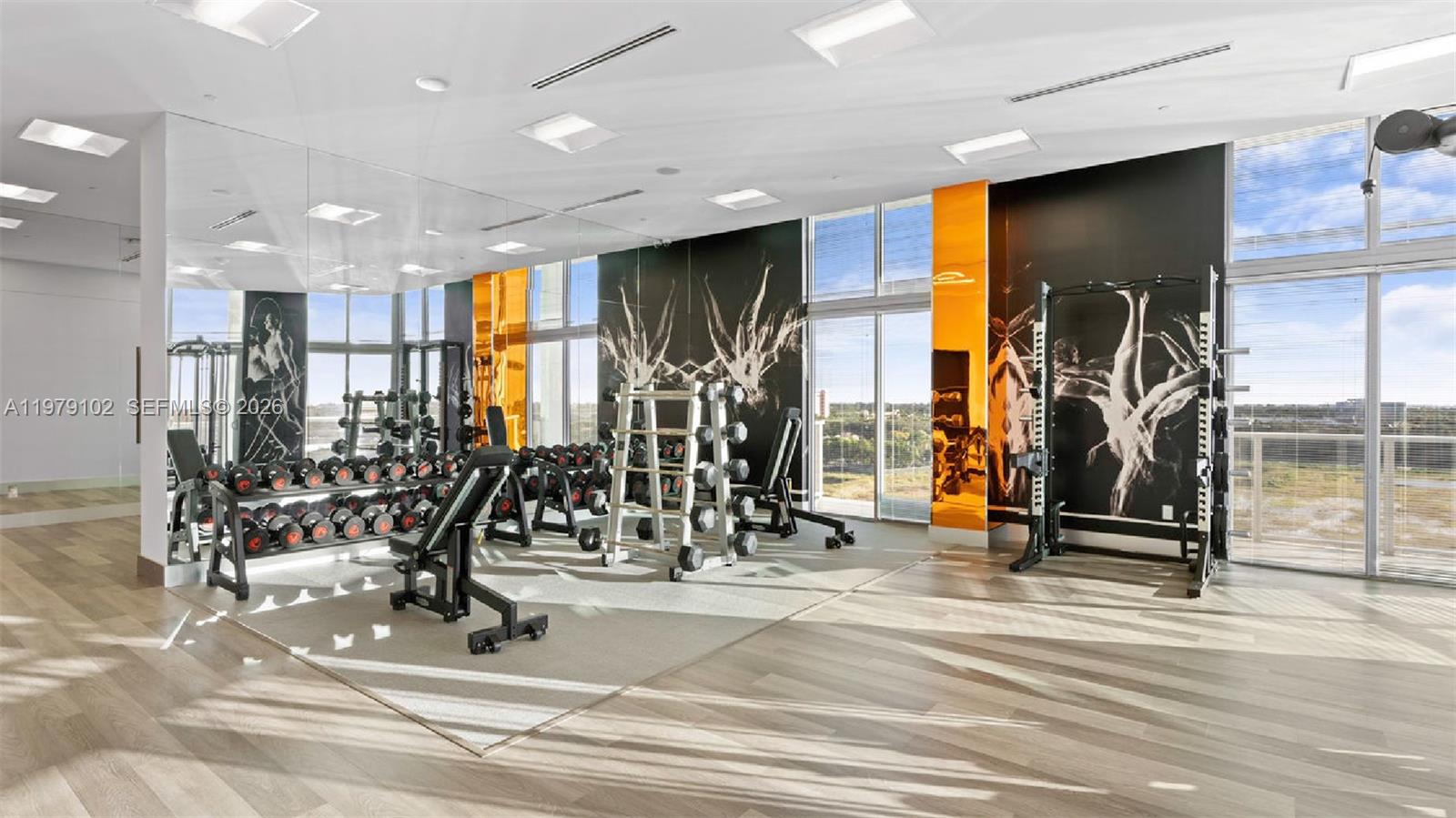 METROPICA NORTH TOWER ONE - Residential