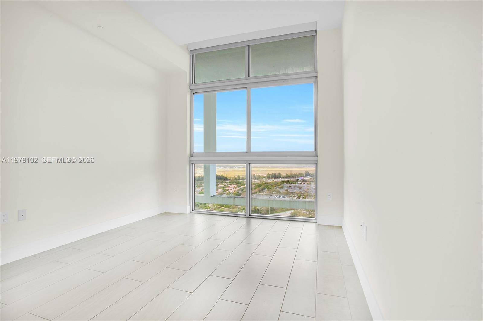 METROPICA NORTH TOWER ONE - Residential
