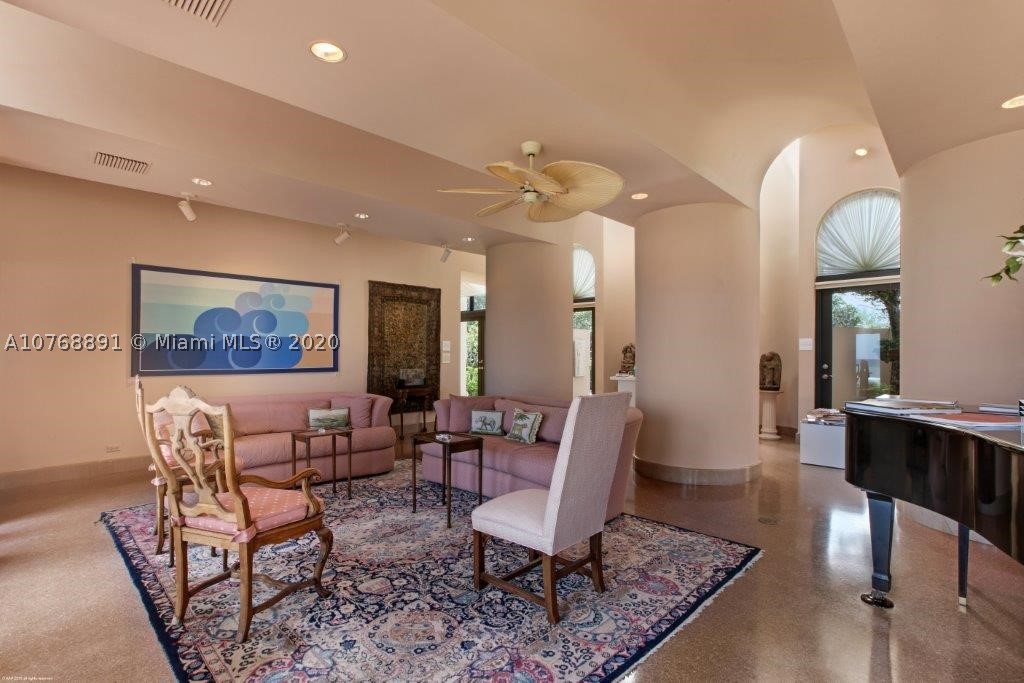 JUPITER ISLAND - Residential