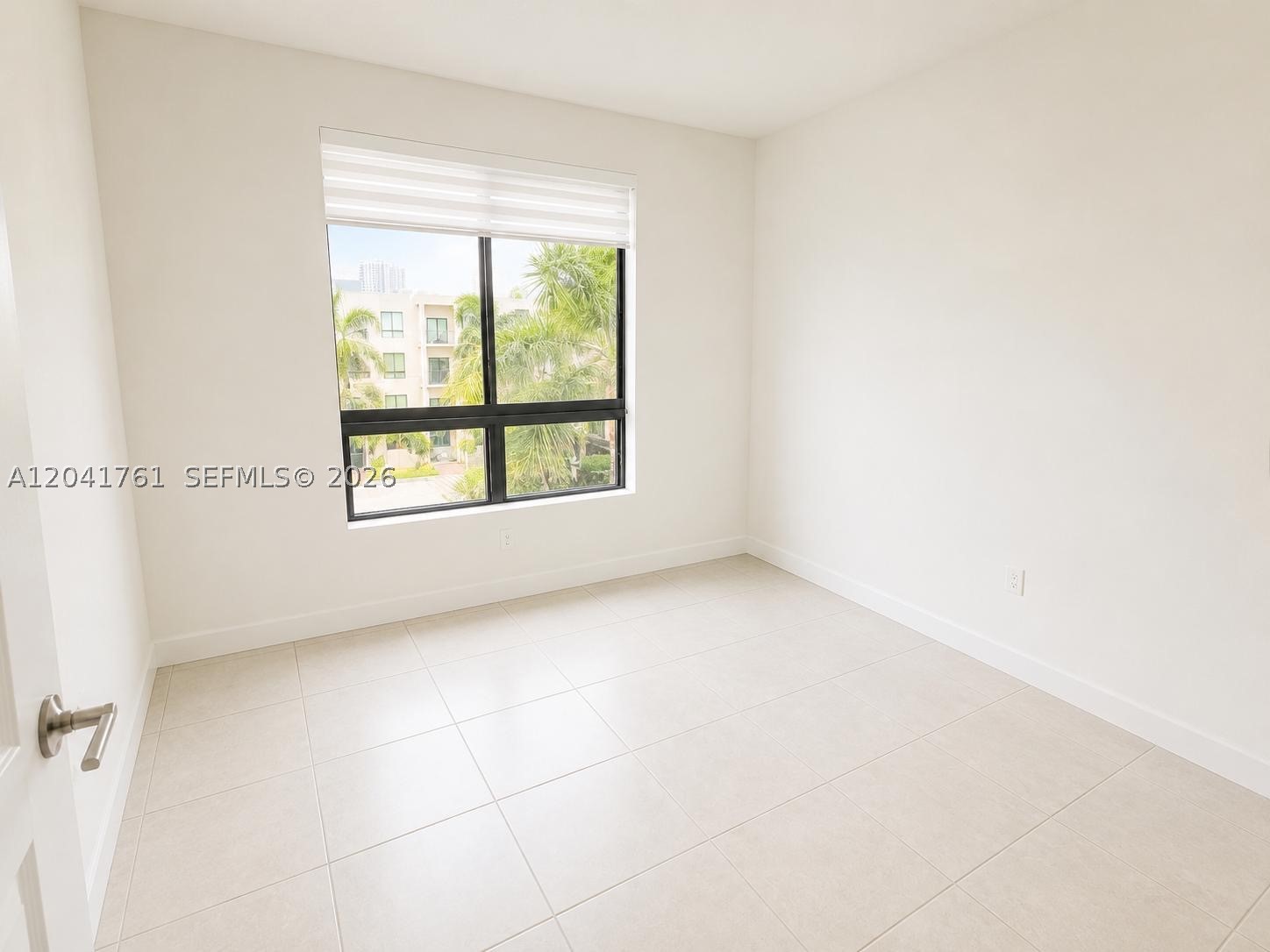 DOWNTOWN DORAL SOUTH PHAS - Residential