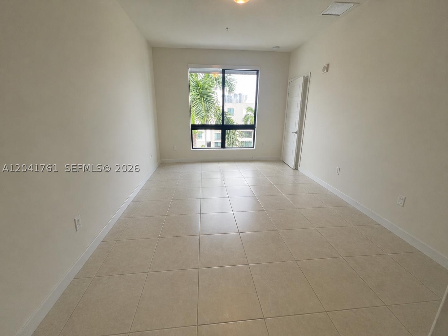 DOWNTOWN DORAL SOUTH PHAS - Residential