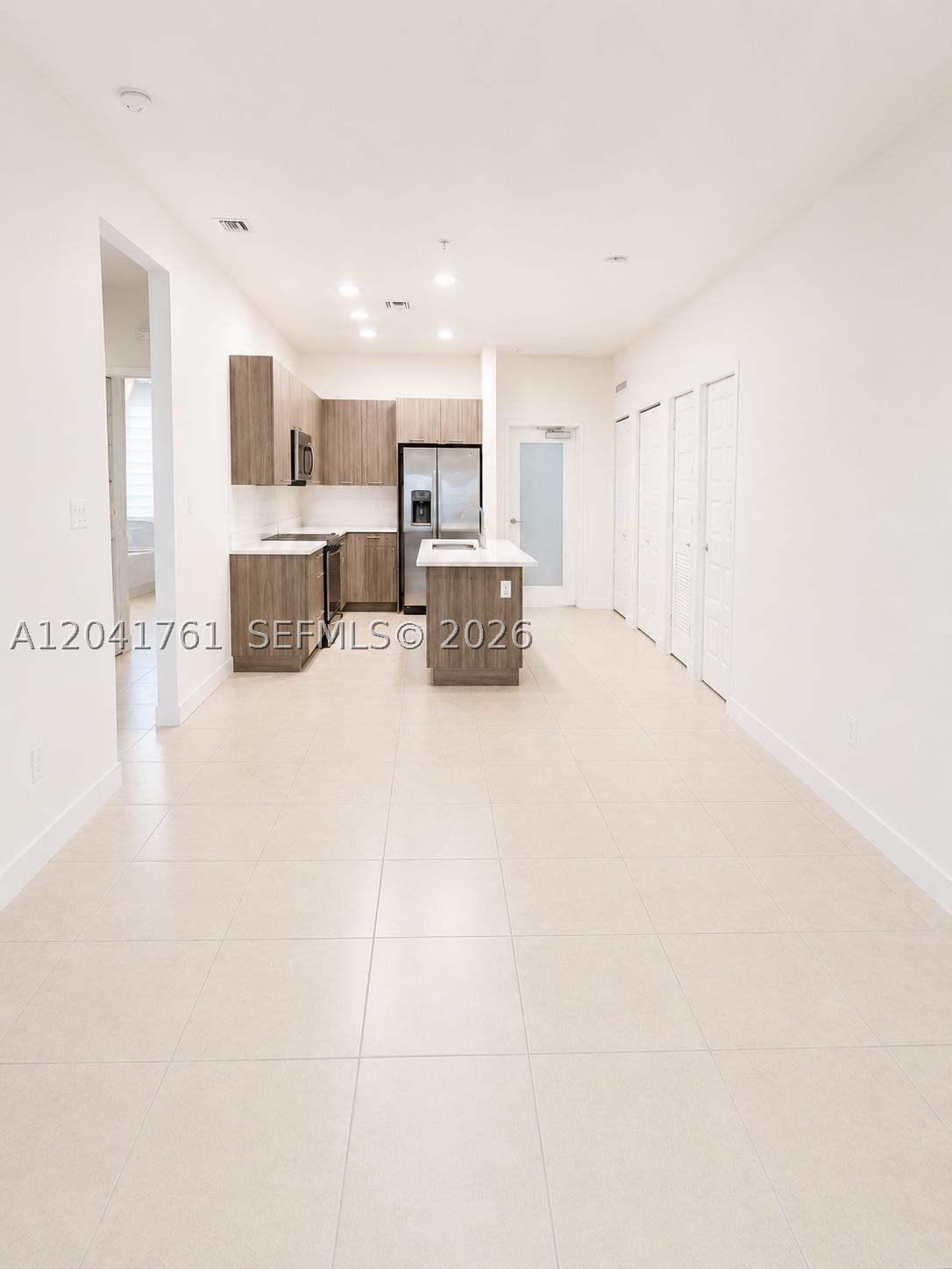 DOWNTOWN DORAL SOUTH PHAS - Residential