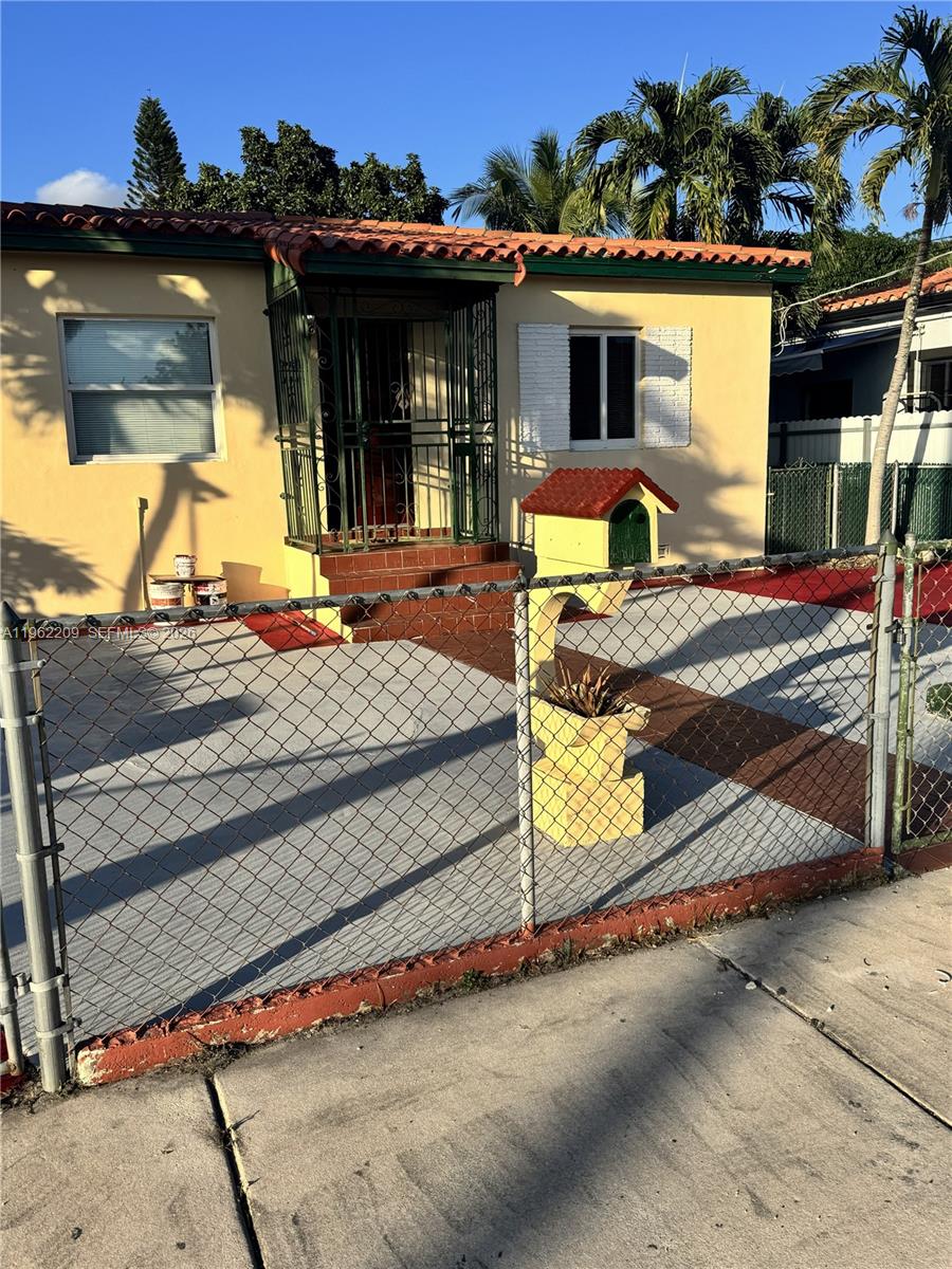 TWELFTH ST MANORS - Residential