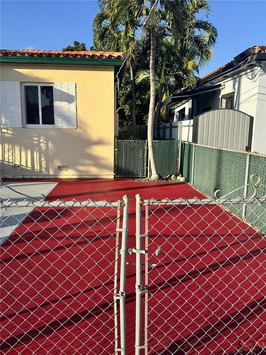 TWELFTH ST MANORS - Residential
