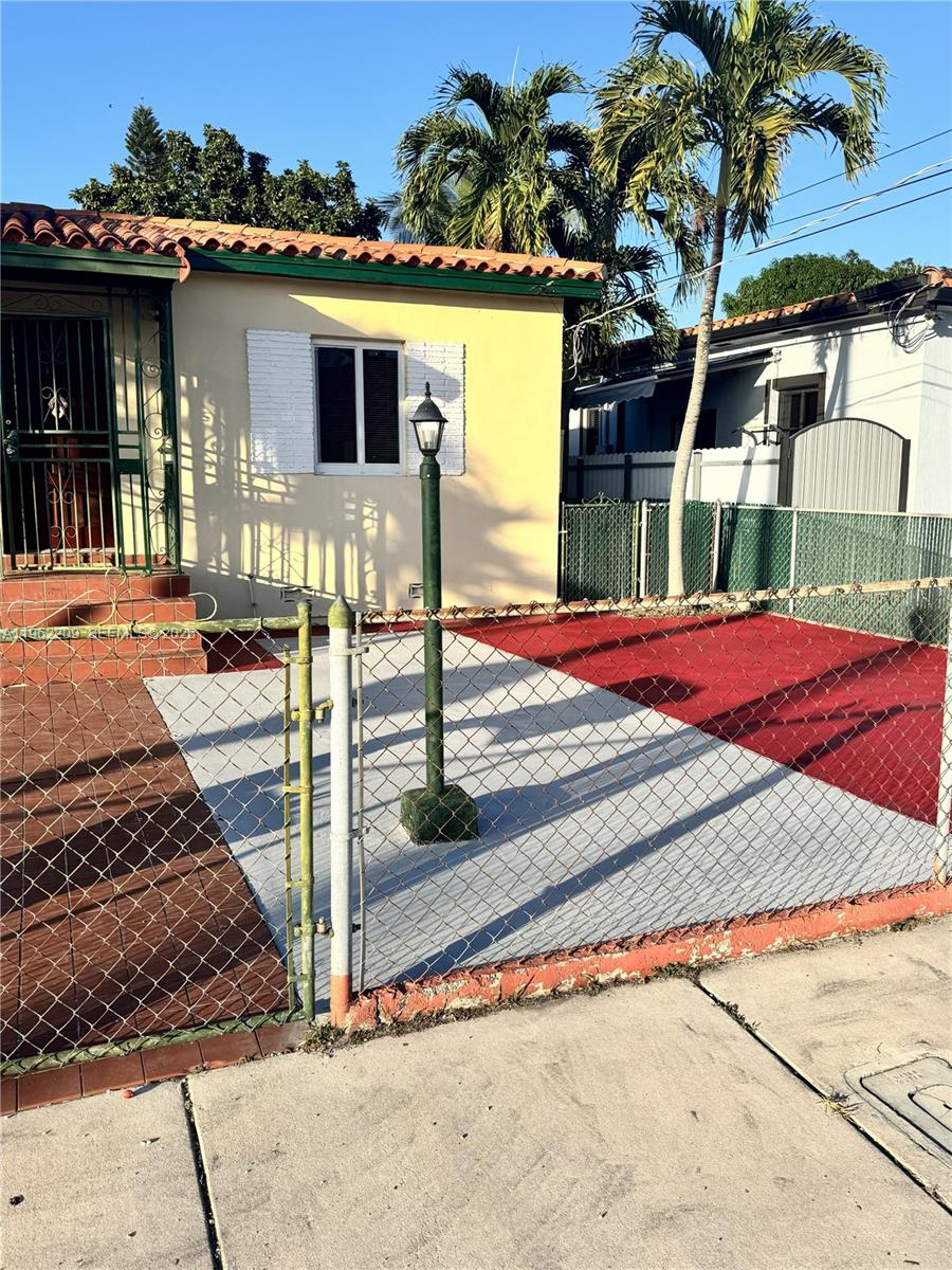 TWELFTH ST MANORS - Residential