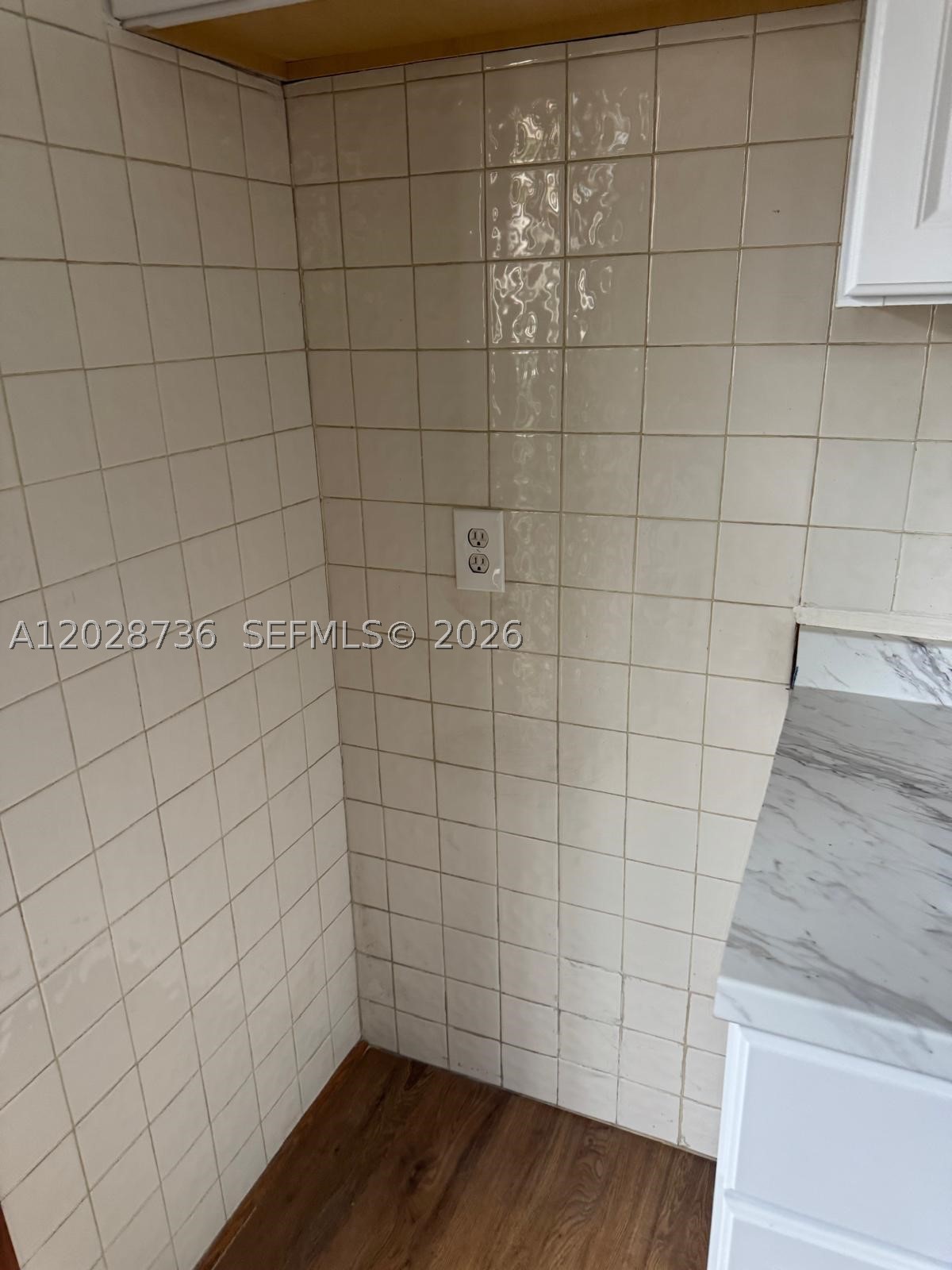 BISCAYNE PARK TERR - Residential Lease
