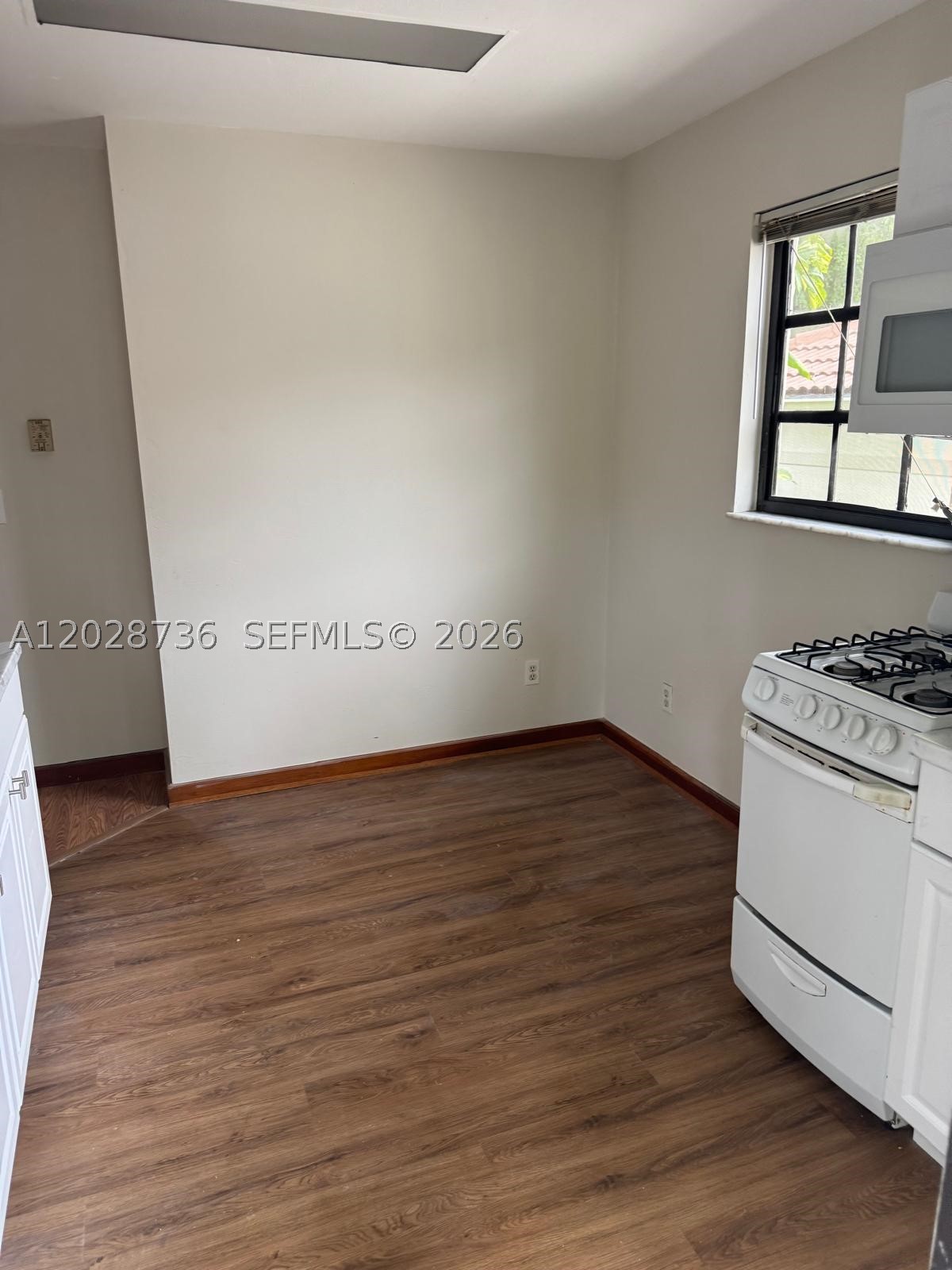 BISCAYNE PARK TERR - Residential Lease