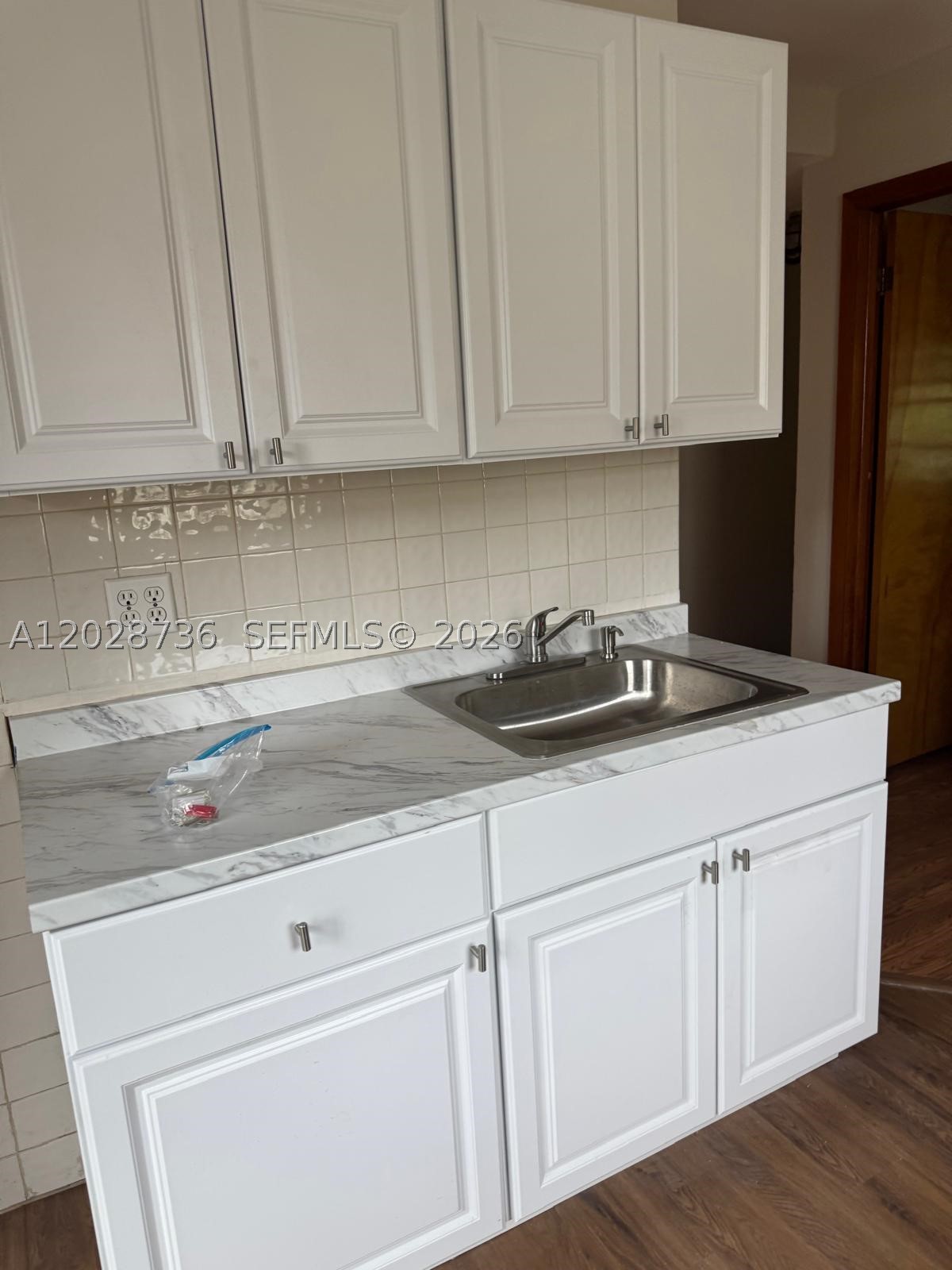 BISCAYNE PARK TERR - Residential Lease