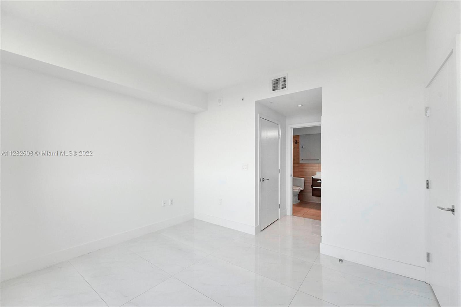 MERRICK MANOR - Residential Lease