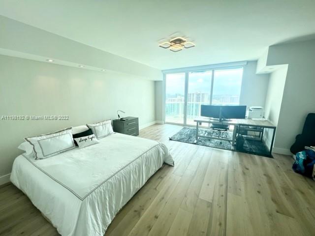 THE PENINSULA II CONDO - Residential