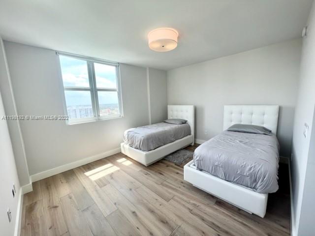 THE PENINSULA II CONDO - Residential