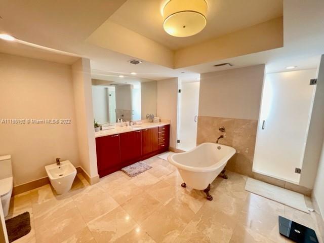 THE PENINSULA II CONDO - Residential