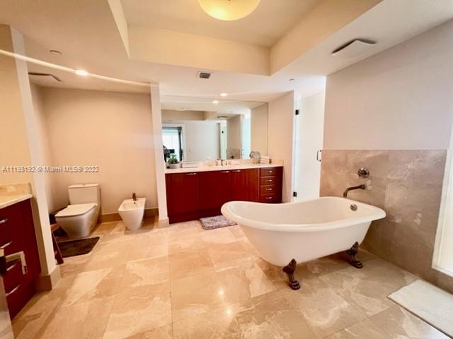 THE PENINSULA II CONDO - Residential