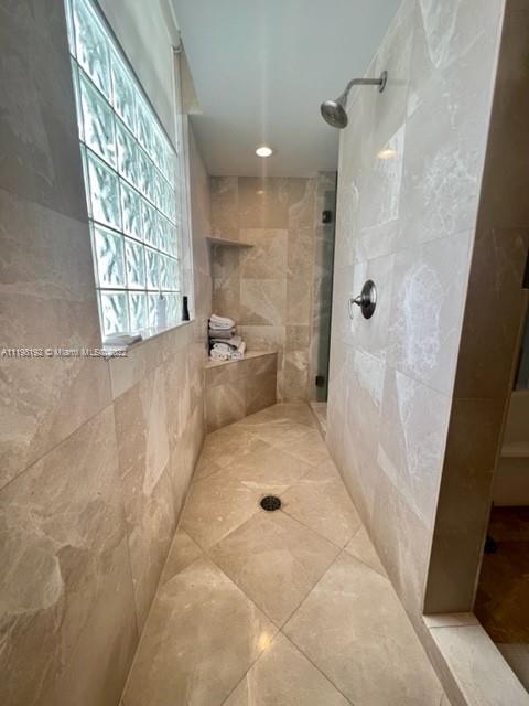 THE PENINSULA II CONDO - Residential