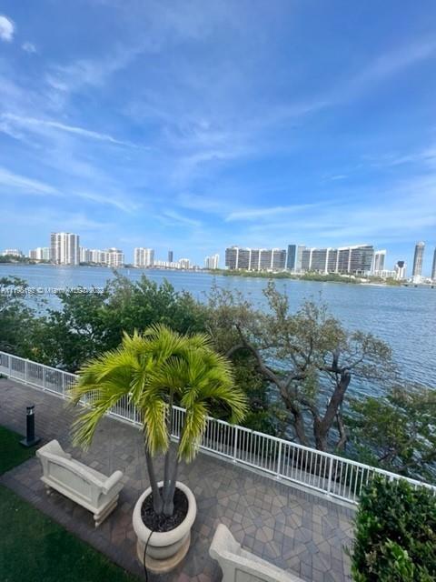 THE PENINSULA II CONDO - Residential