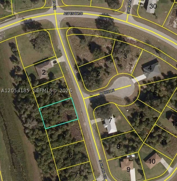 Great homesite in a growing community of new and newer homes! Central water, near the Port LaBelle Marina and in the "A" rated West Glades School District, this is an excellent location for your new dream home! NO HOA, and NOT IN A FLOOD ZONE!