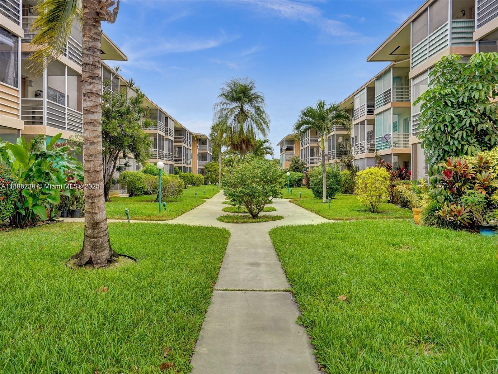 MAR-LEN GARDENS NO 10 COR - Residential