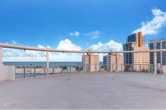 PELORO CONDO - Residential