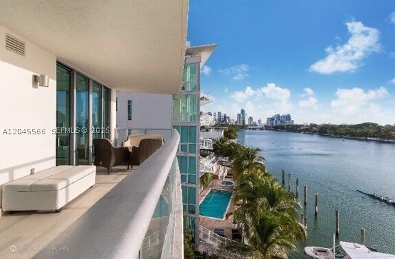 PELORO CONDO - Residential