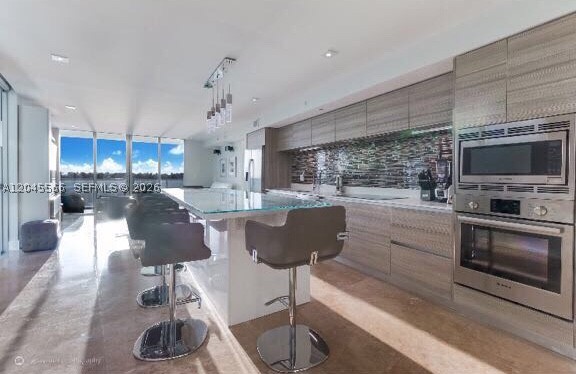 PELORO CONDO - Residential