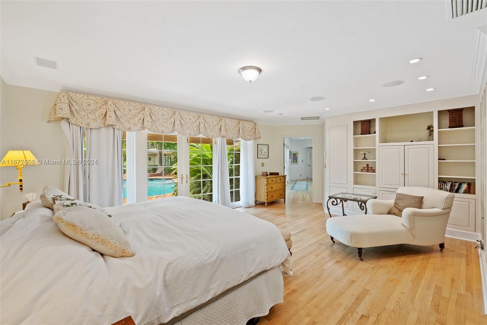 CORAL GABLES COUNTRY CLUB - Residential
