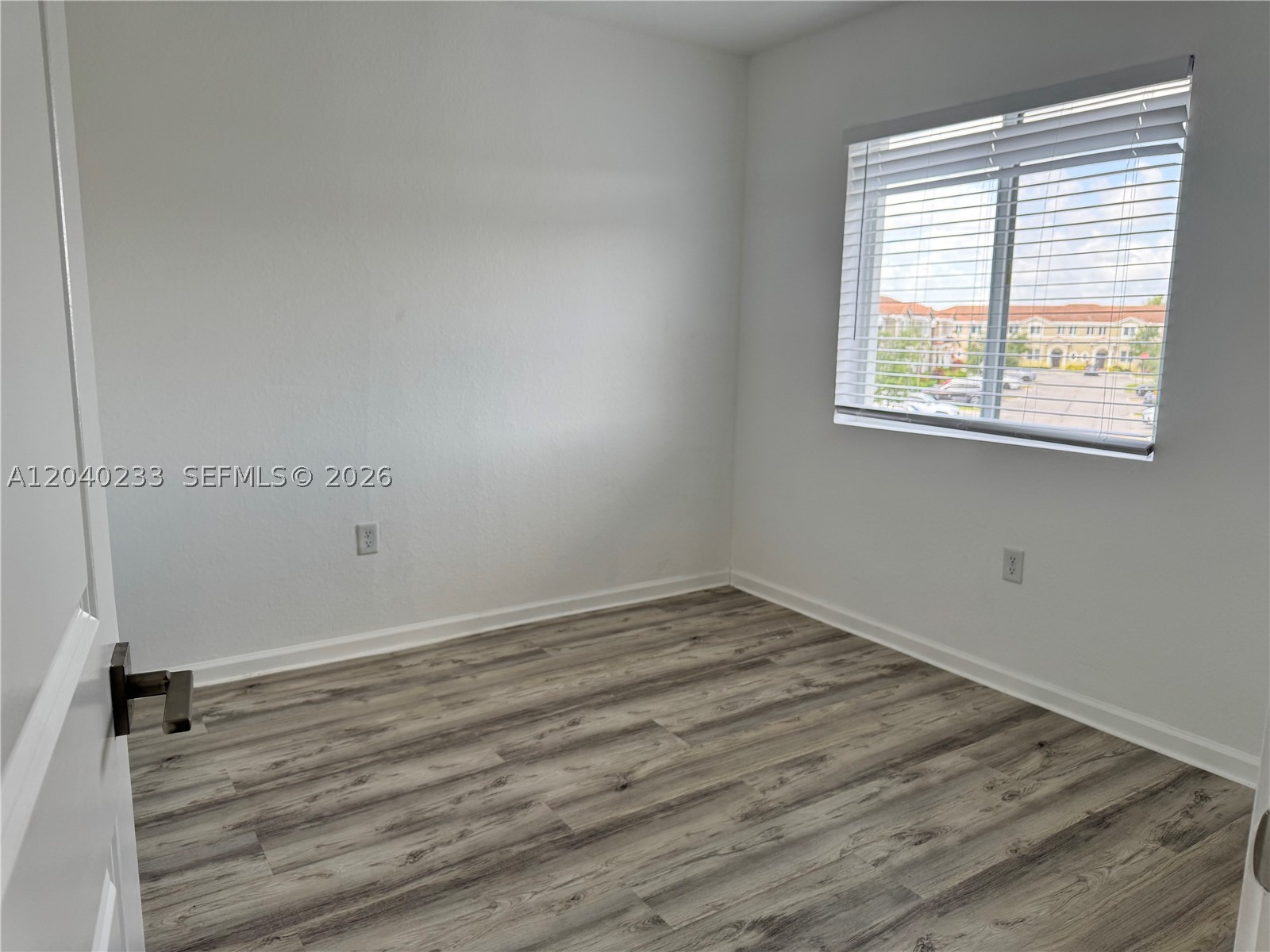 TOWNS AT SEASCAPE - Residential
