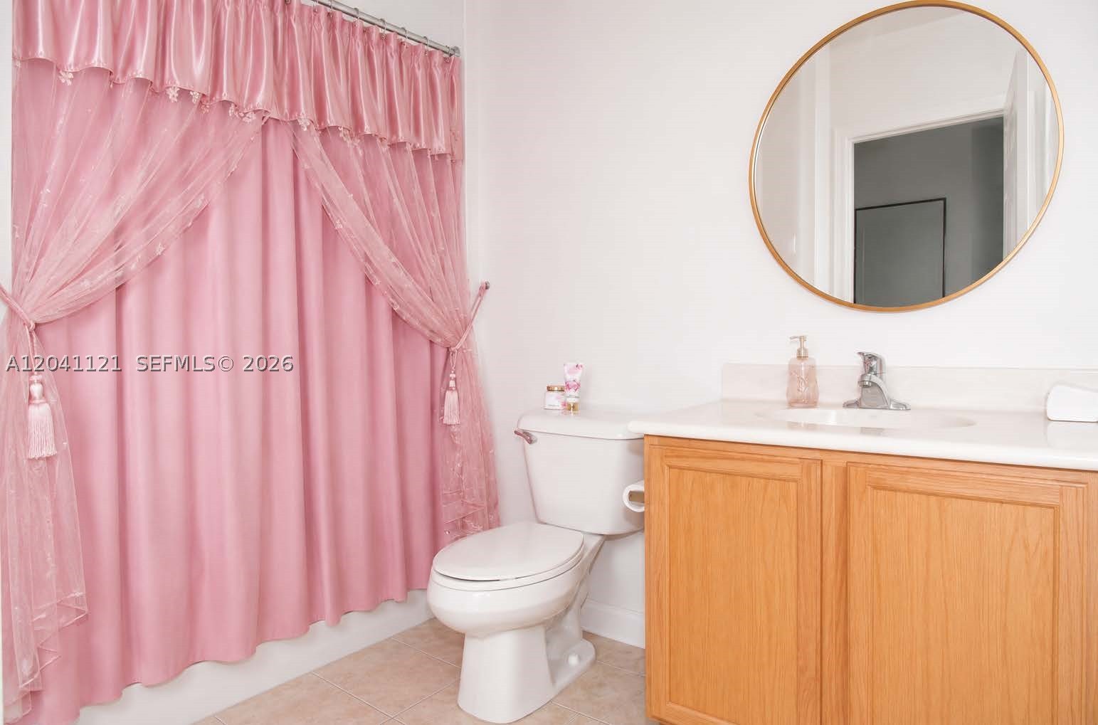 BANYAN BAY CONDO - Residential